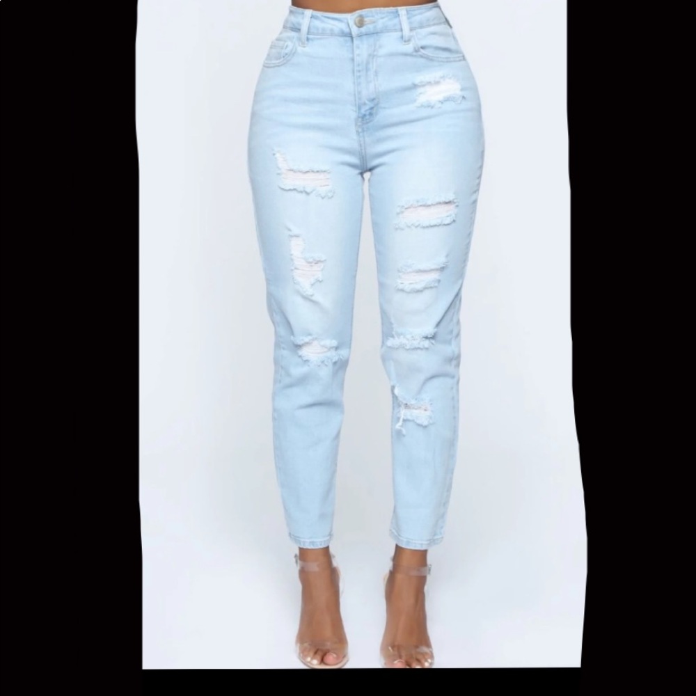 Fashion Nova mom jeans